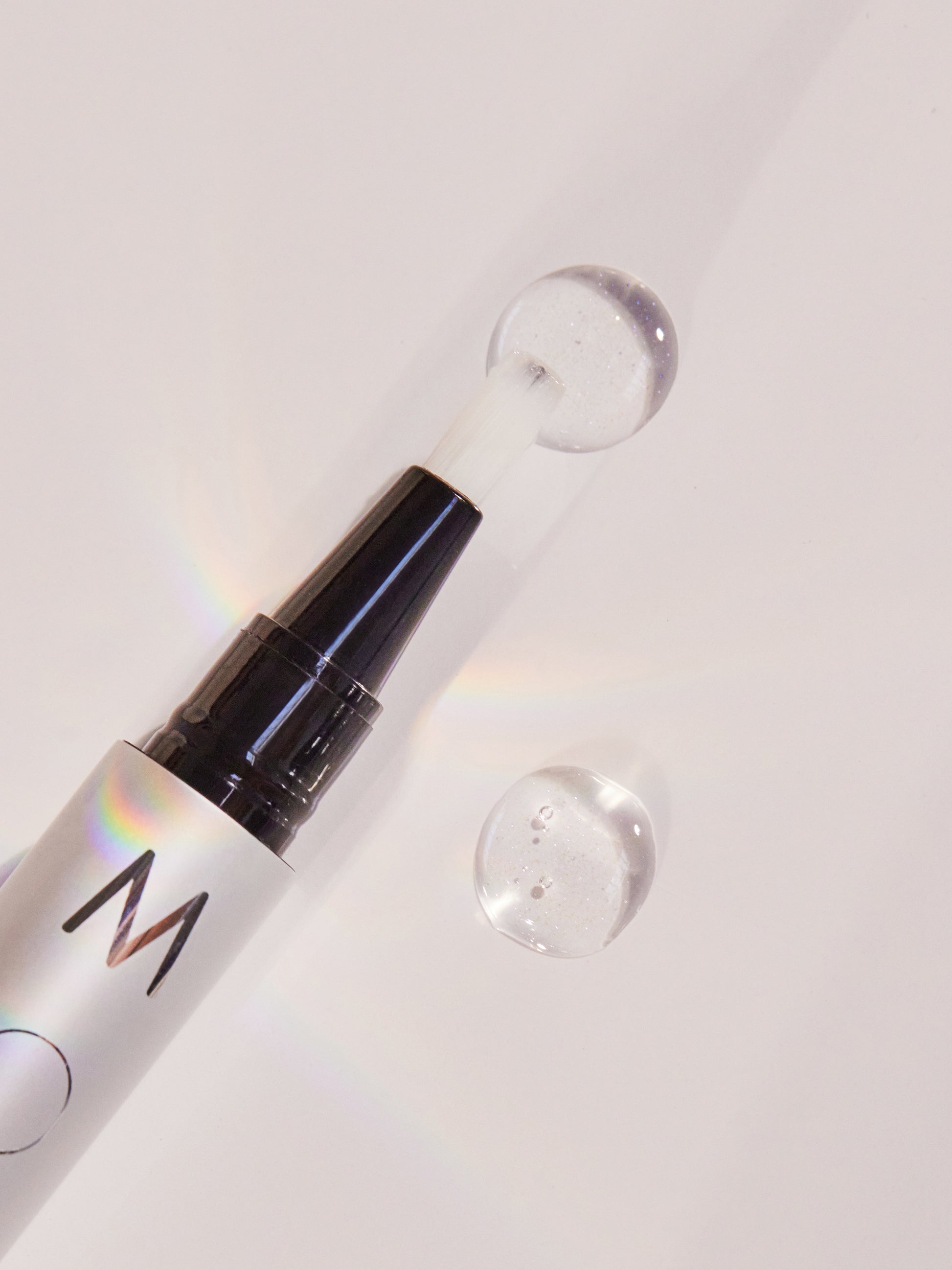 kendall jenner endoresed platinum teeth whitening pen